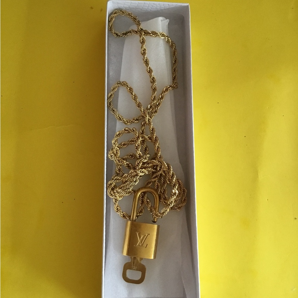 Louis Vuitton Gold Padlock‎ Necklace - Picture 2 of 3